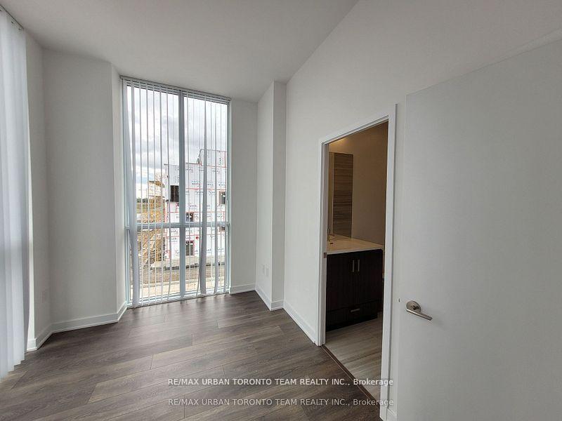Photo 3 of Unit 220, 60 Honeycrisp Crescent, Vaughan, Vaughan Corporate Centre — HOMEH