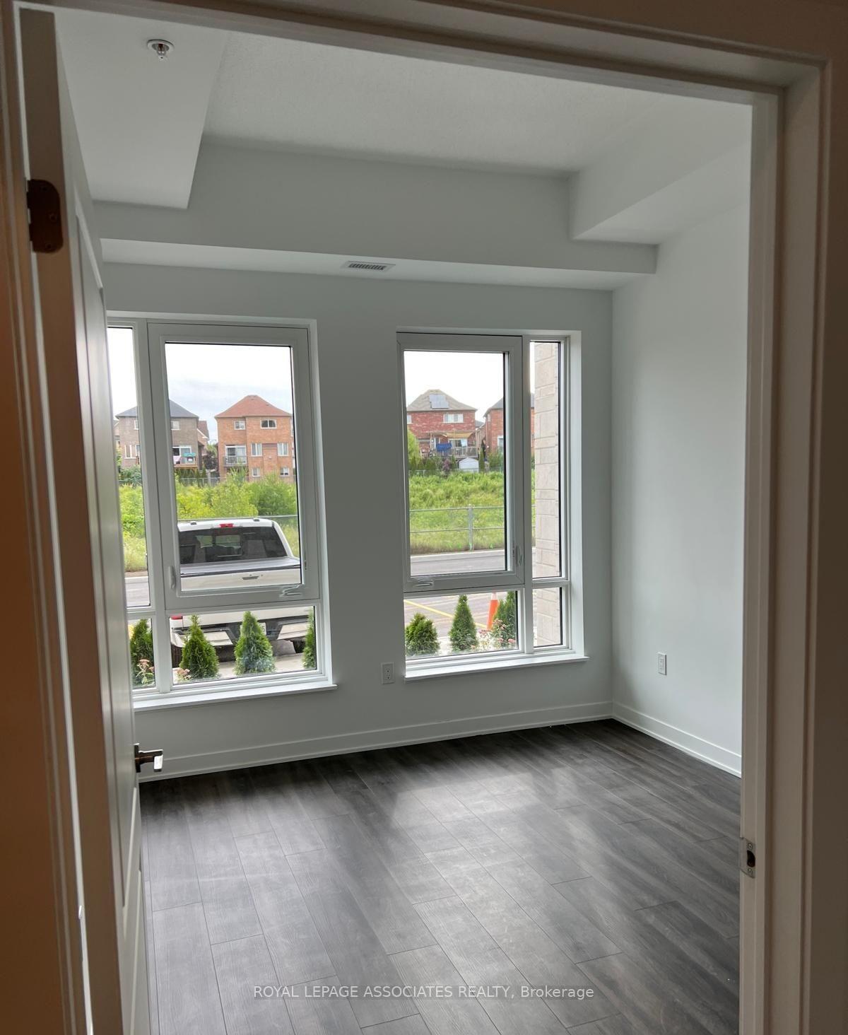 Photo 3 of Unit 108, 385 Arctic Red Drive, Oshawa, Windfields — HOMEH