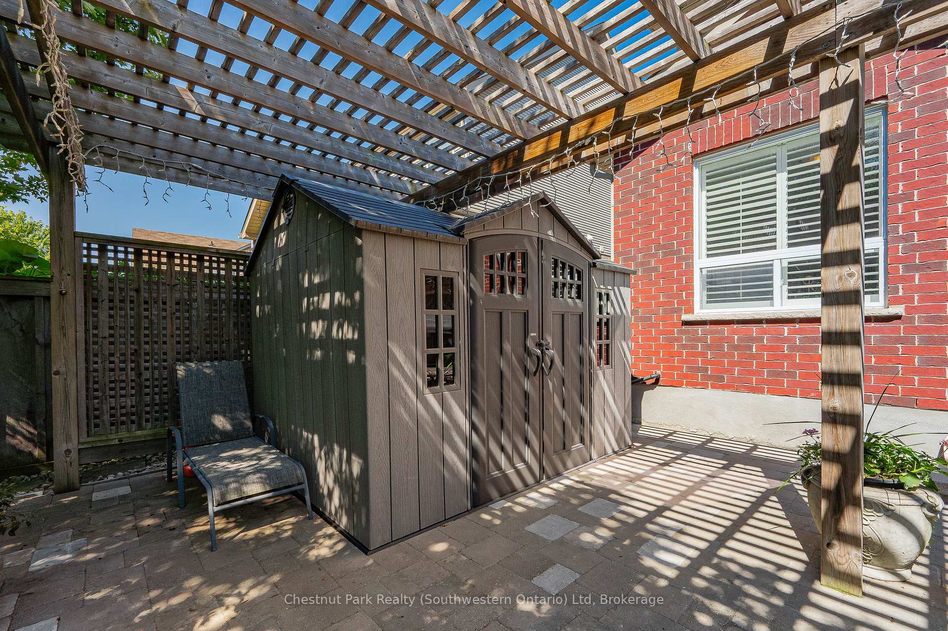 Photo 4 of 10 Amsterdam Crescent, Guelph, Pineridge/Westminster Woods — HOMEH