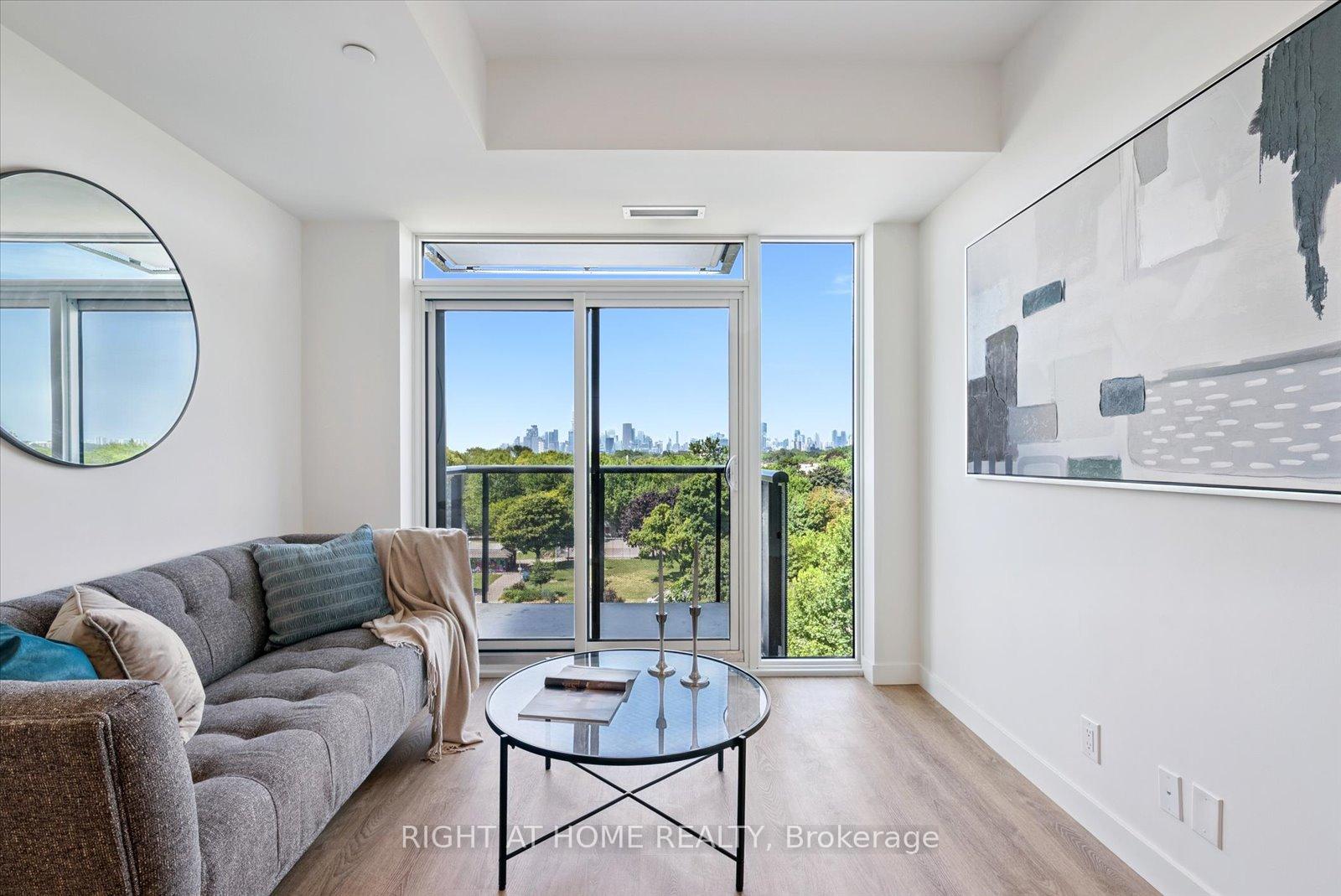 Photo 8 of Unit 713, 1050 Eastern Avenue, Toronto, The Beaches — HOMEH