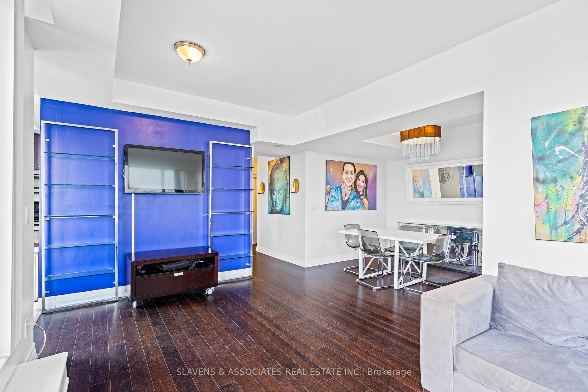 Photo 3 of Unit 406, 500 St. Clair Avenue W, Toronto, Humewood-Cedarvale — HOMEH