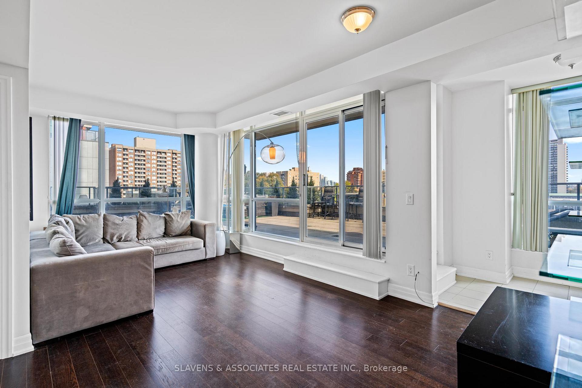 Photo 2 of Unit 406, 500 St. Clair Avenue W, Toronto, Humewood-Cedarvale — HOMEH