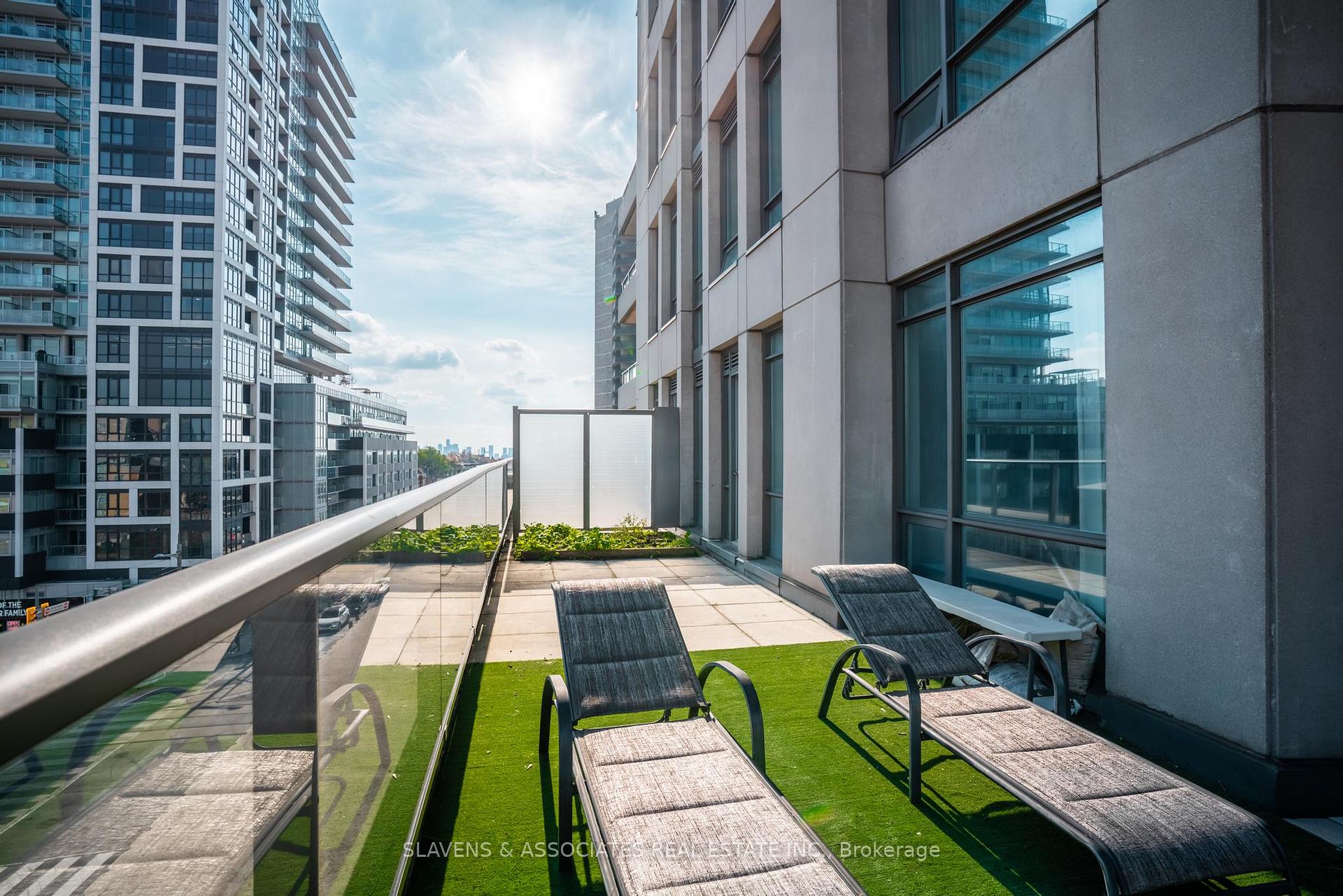 Photo 12 of Unit 406, 500 St. Clair Avenue W, Toronto, Humewood-Cedarvale — HOMEH