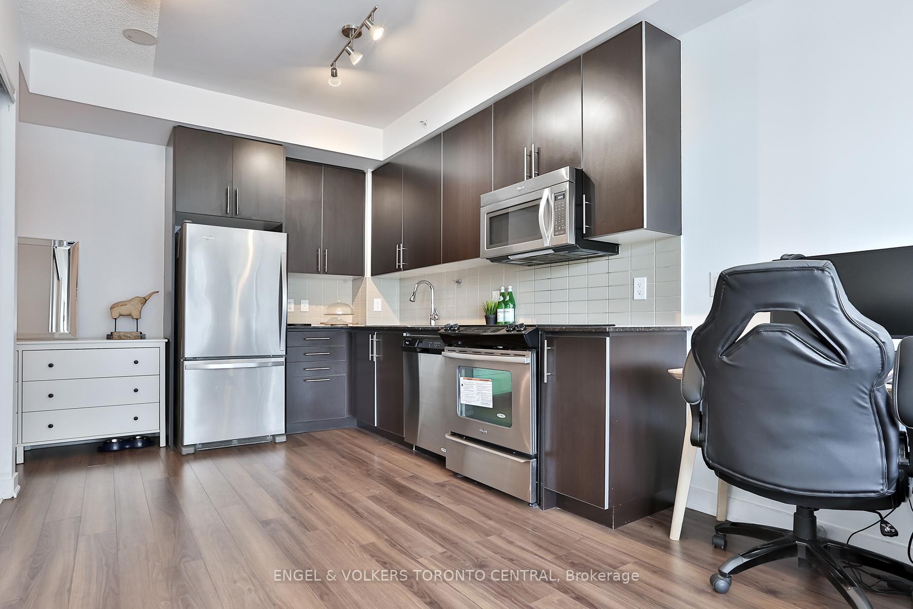 Photo 5 of Unit 1101, 60 Berwick Avenue, Toronto, Yonge-Eglinton — HOMEH