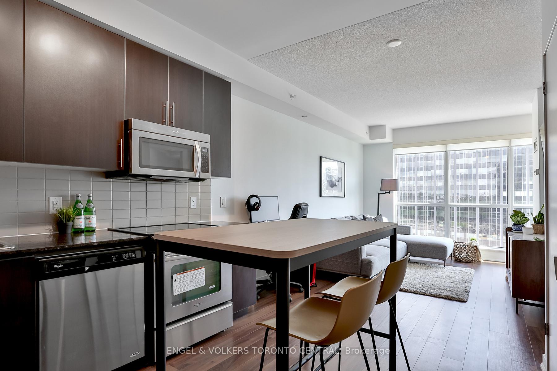 Photo 6 of Unit 1101, 60 Berwick Avenue, Toronto, Yonge-Eglinton — HOMEH