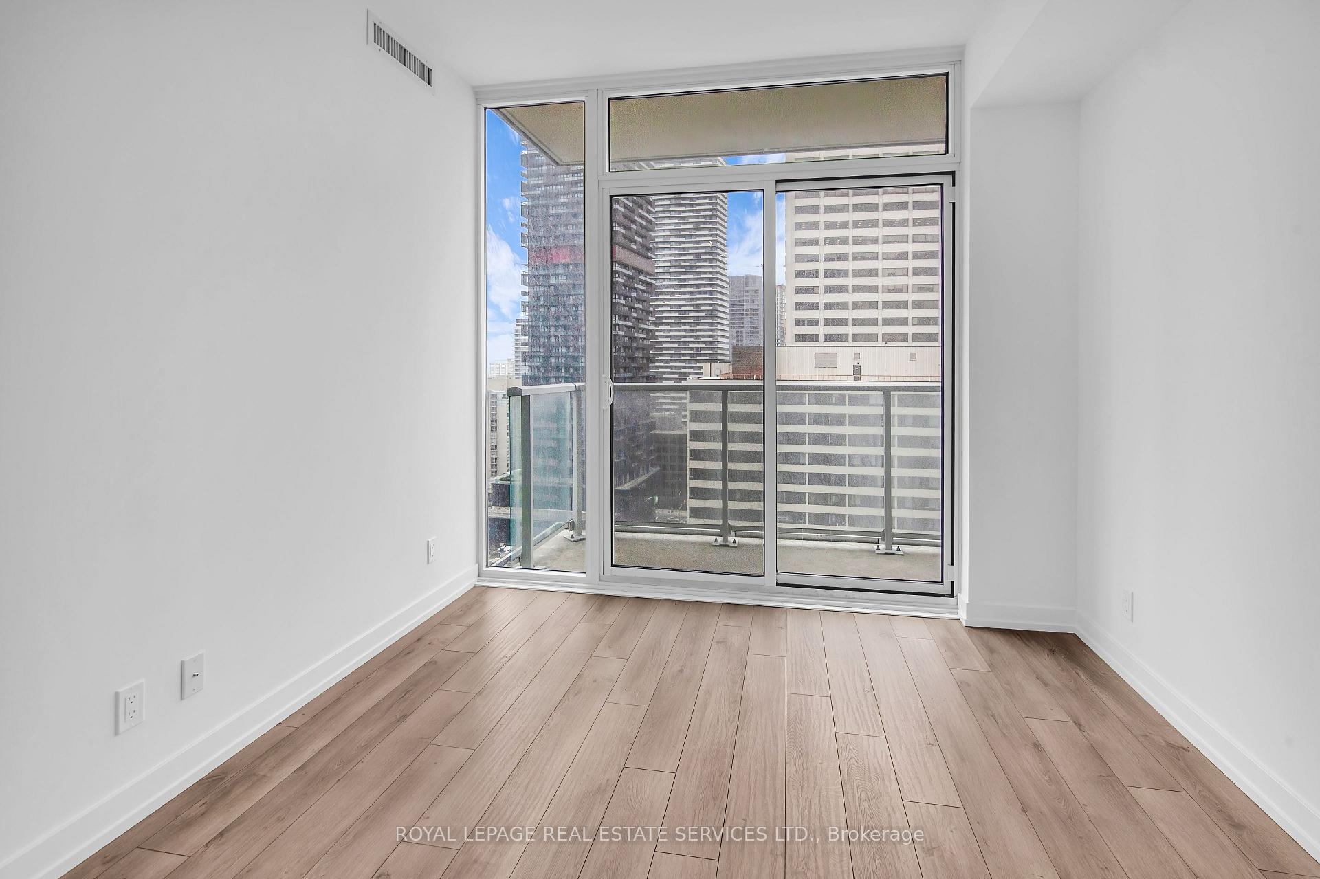 Photo 15 of Unit 1507, 33 Helendale Avenue, Toronto, Yonge-Eglinton — HOMEH