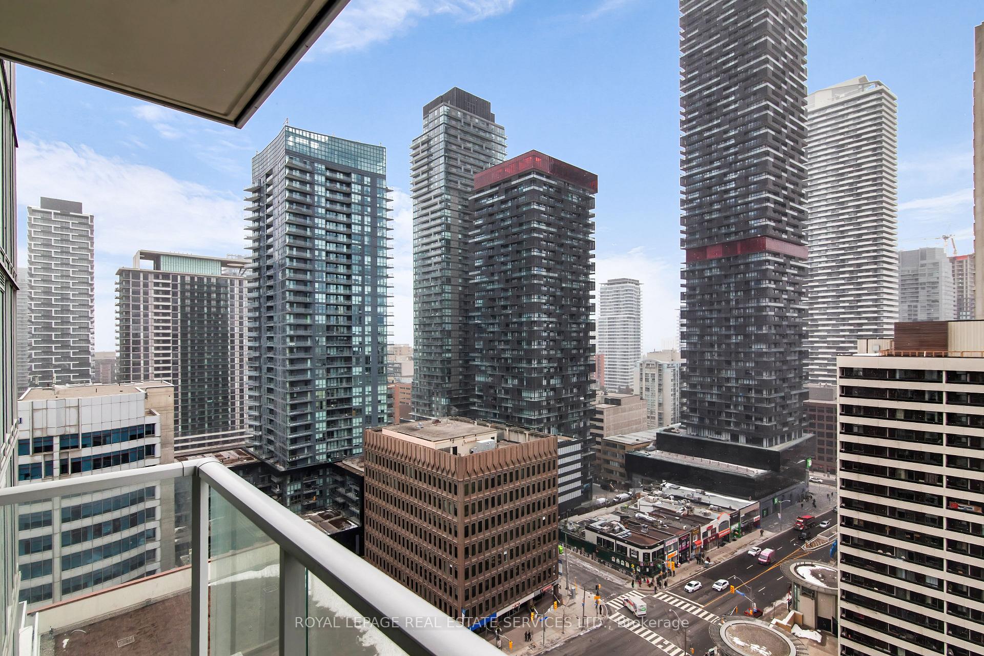 Photo 8 of Unit 1507, 33 Helendale Avenue, Toronto, Yonge-Eglinton — HOMEH