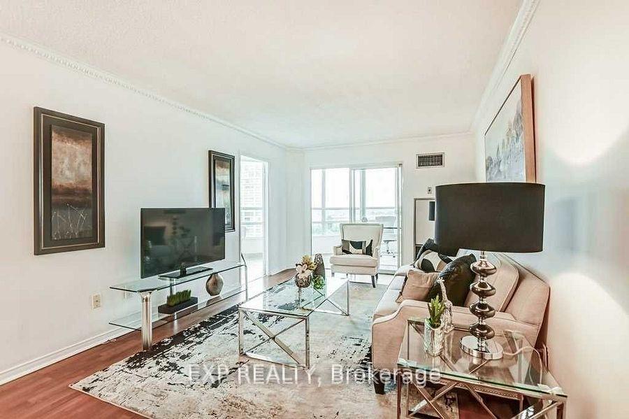 Photo 4 of Unit 918, 7805 Bayview Avenue, Markham, Aileen-Willowbrook — HOMEH