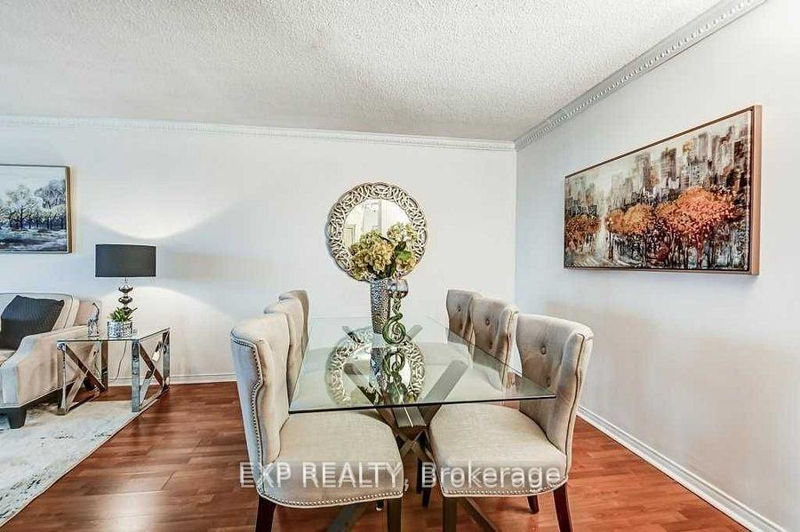 Photo 6 of Unit 918, 7805 Bayview Avenue, Markham, Aileen-Willowbrook — HOMEH