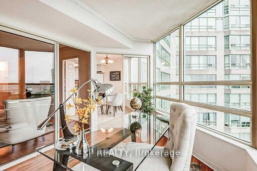 Photo 8 of Unit 918, 7805 Bayview Avenue, Markham, Aileen-Willowbrook — HOMEH