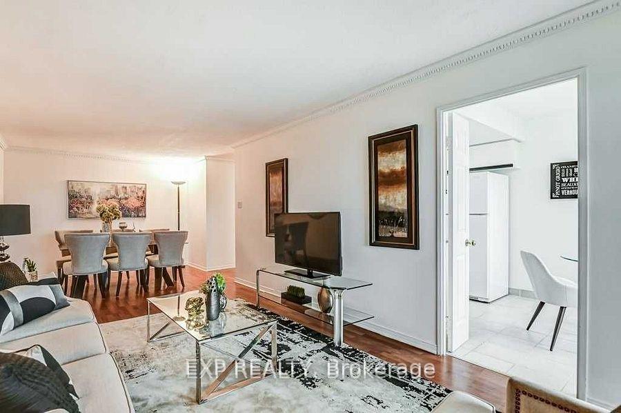 Photo 13 of Unit 918, 7805 Bayview Avenue, Markham, Aileen-Willowbrook — HOMEH