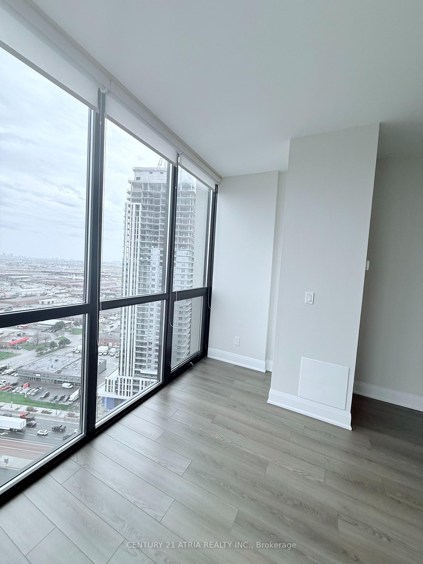 Photo 9 of Unit 2608, 2900 Highway 7, Vaughan, Concord — HOMEH