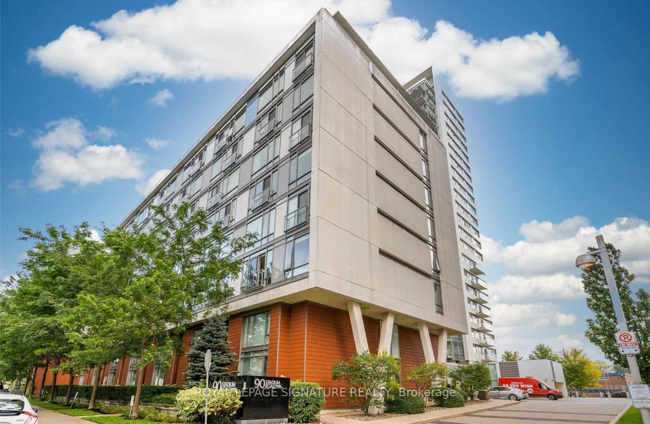 Front of Unit 322, 90 Stadium Road