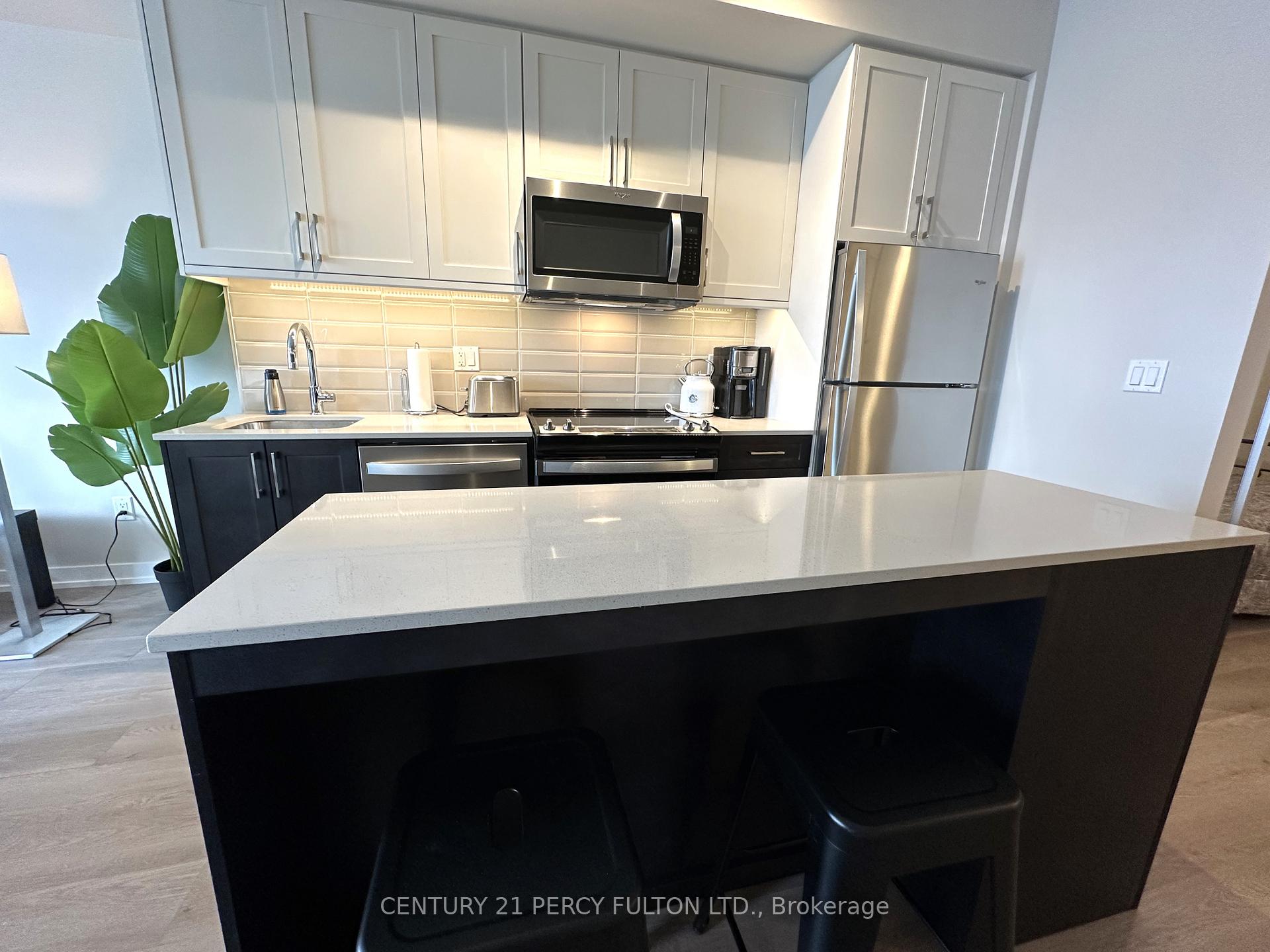 Photo 3 of Unit 225, 201 Brock Street, Whitby, Downtown Whitby — HOMEH