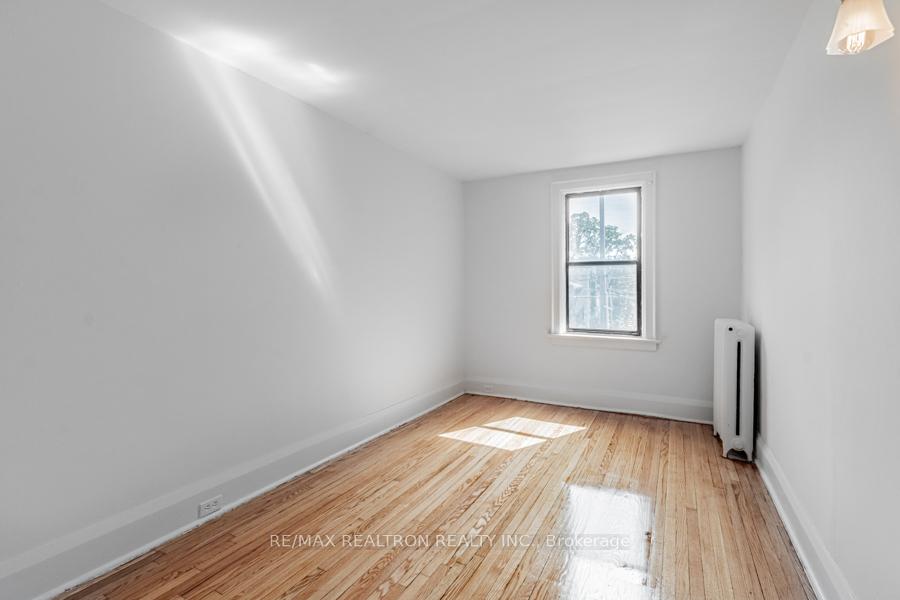 Photo 4 of Unit 51, 8 Kingston Road, Toronto, Woodbine Corridor — HOMEH
