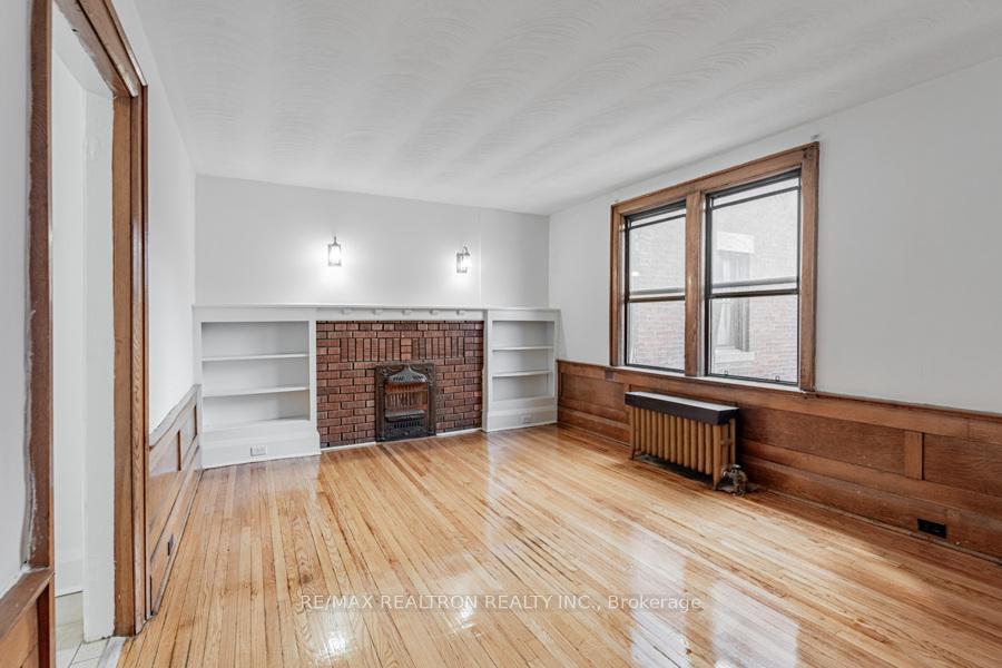 Photo 6 of Unit 51, 8 Kingston Road, Toronto, Woodbine Corridor — HOMEH