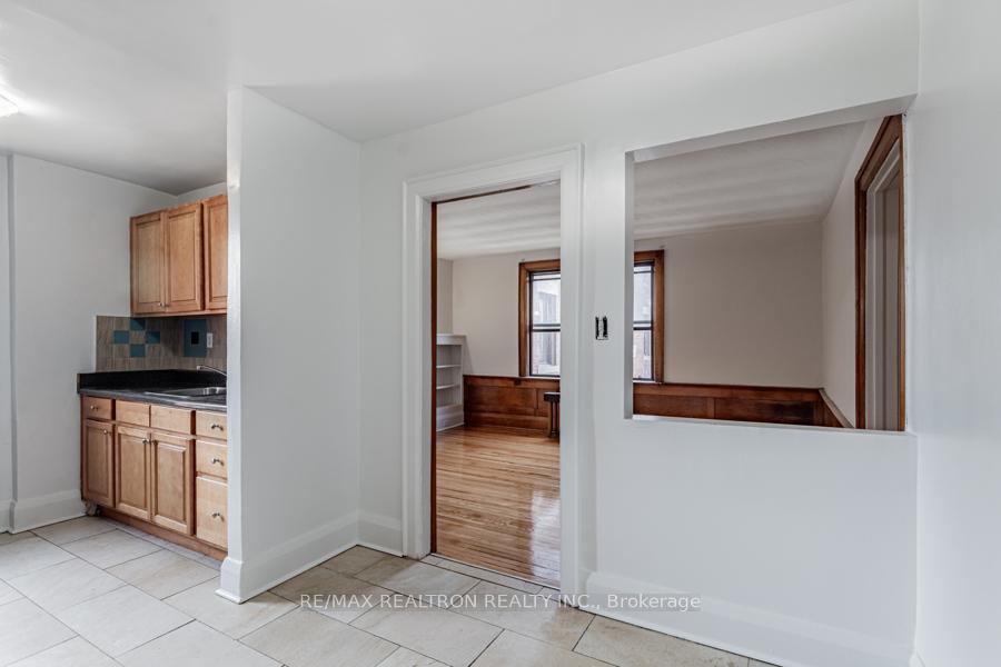 Photo 7 of Unit 51, 8 Kingston Road, Toronto, Woodbine Corridor — HOMEH