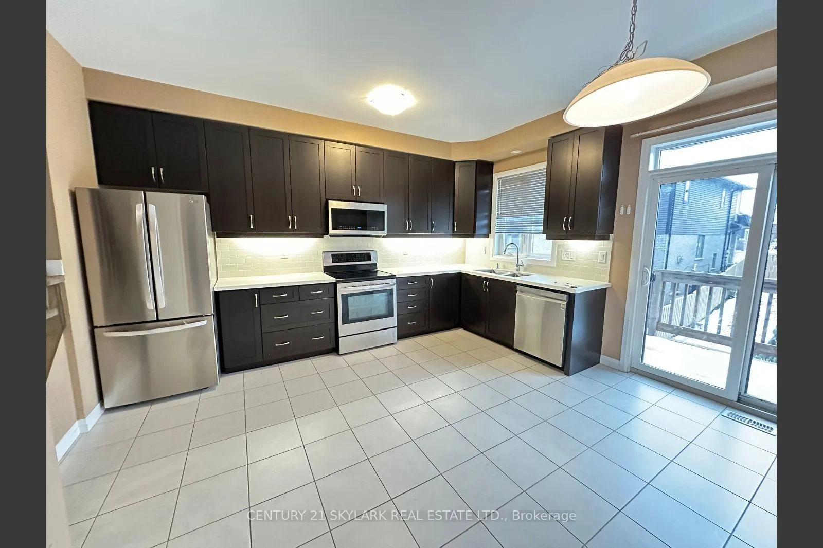 Photo 4 of 31 Soho Street, Hamilton, Stoney Creek Mountain — HOMEH
