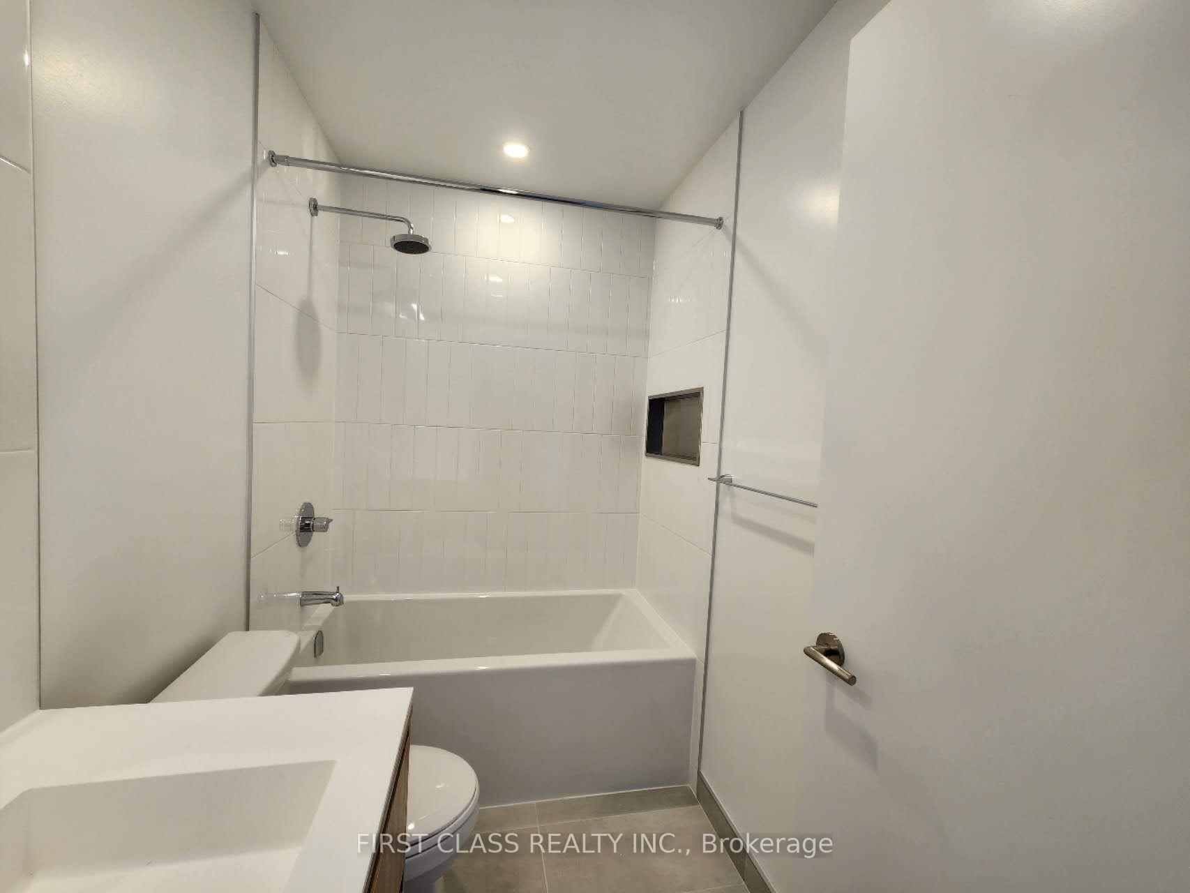 Photo 3 of Unit 812, 7950 Bathurst Street, Vaughan, Beverley Glen — HOMEH