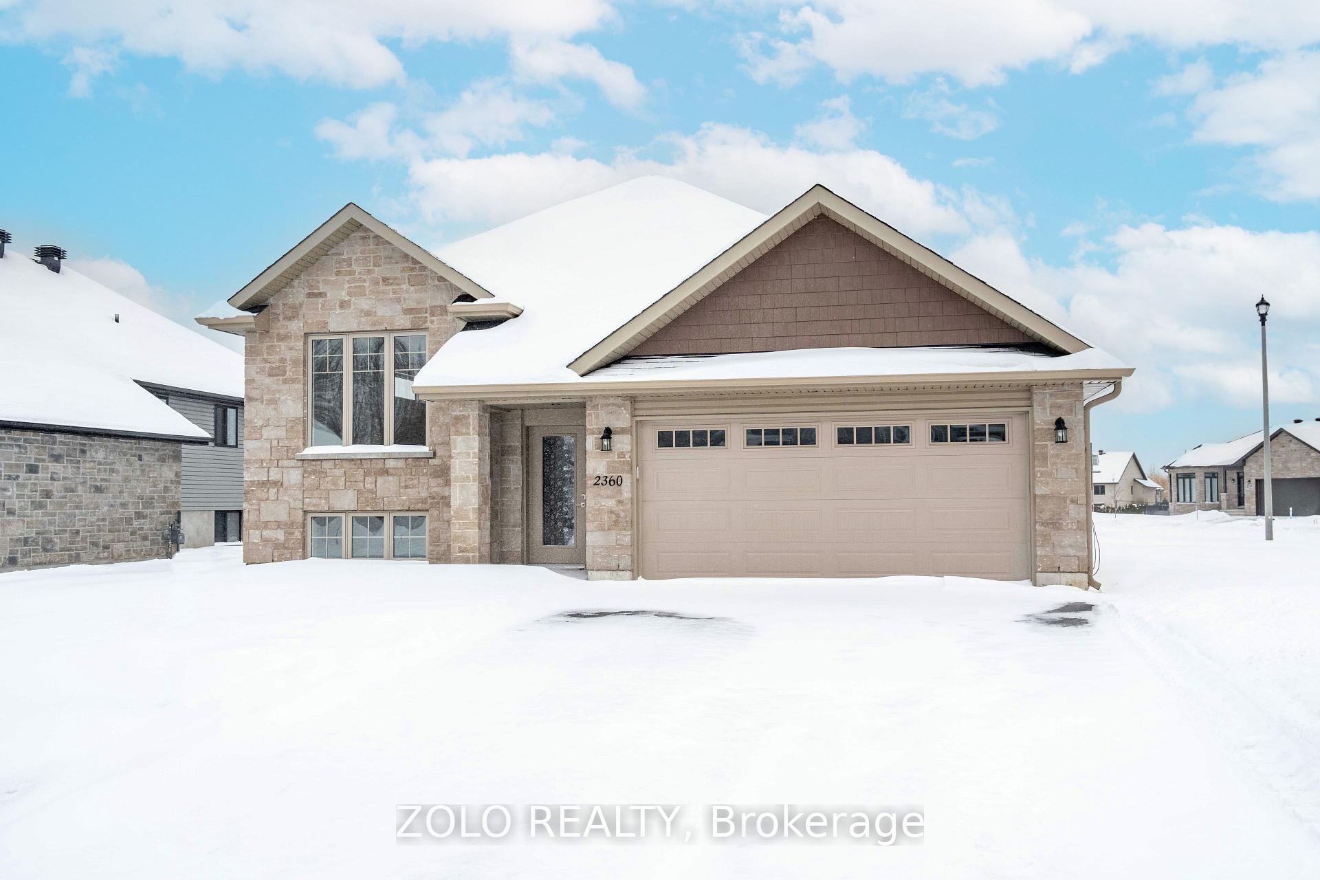 Photo 2 of 2360 Watson Crescent W, Cornwall — HOMEH