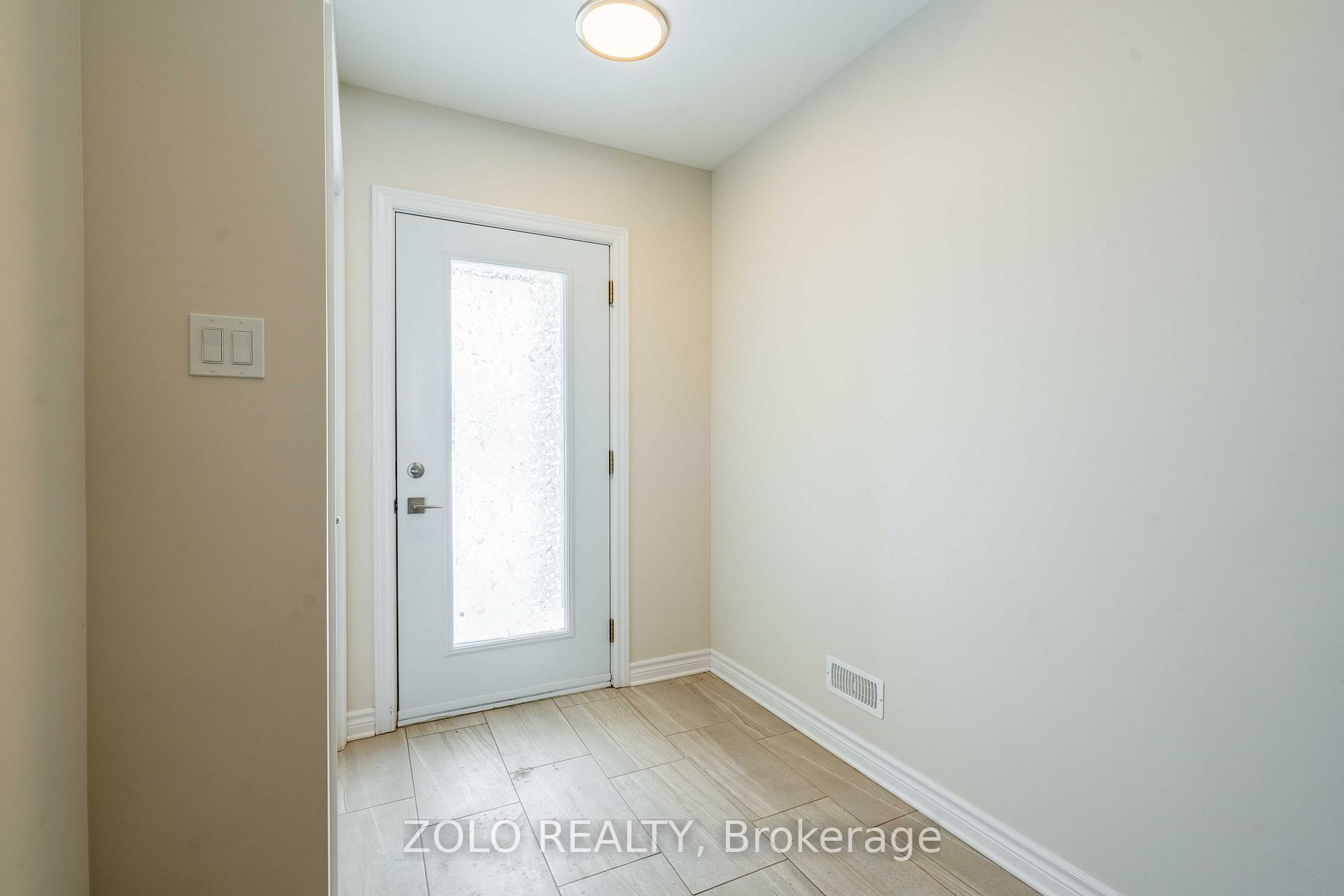 Photo 3 of 2360 Watson Crescent W, Cornwall — HOMEH