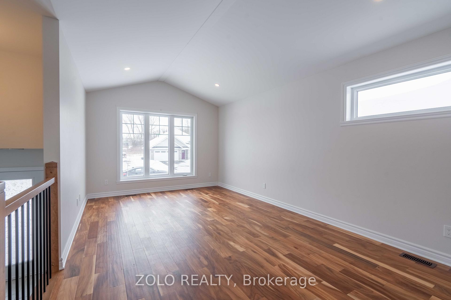 Photo 5 of 2360 Watson Crescent W, Cornwall — HOMEH