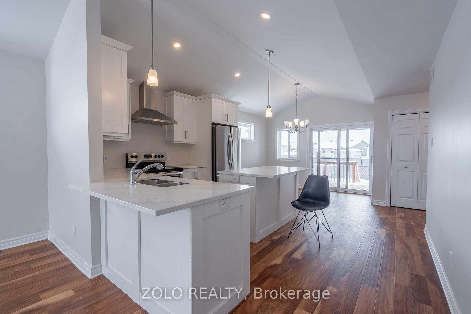 Photo 8 of 2360 Watson Crescent W, Cornwall — HOMEH