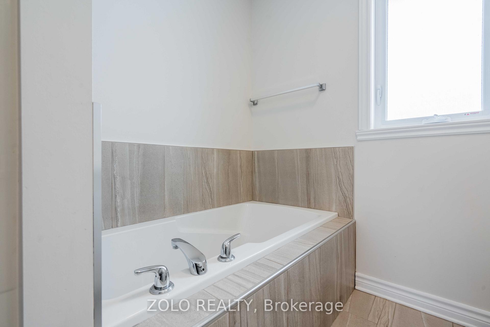 Photo 19 of 2360 Watson Crescent W, Cornwall — HOMEH