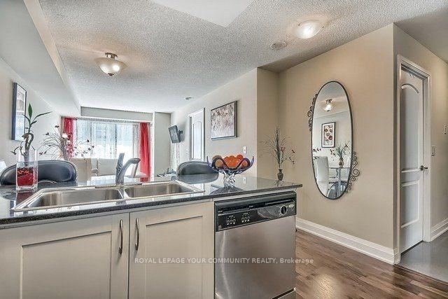 Photo 7 of Unit 414, 30 North Park Road, Vaughan, Beverley Glen — HOMEH