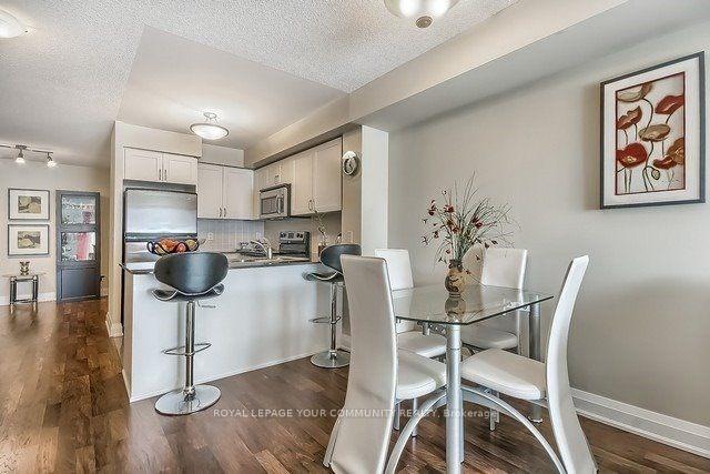 Photo 8 of Unit 414, 30 North Park Road, Vaughan, Beverley Glen — HOMEH