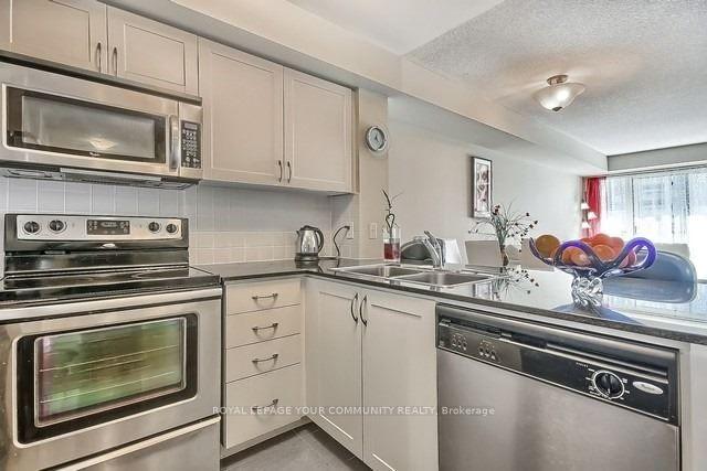 Photo 9 of Unit 414, 30 North Park Road, Vaughan, Beverley Glen — HOMEH