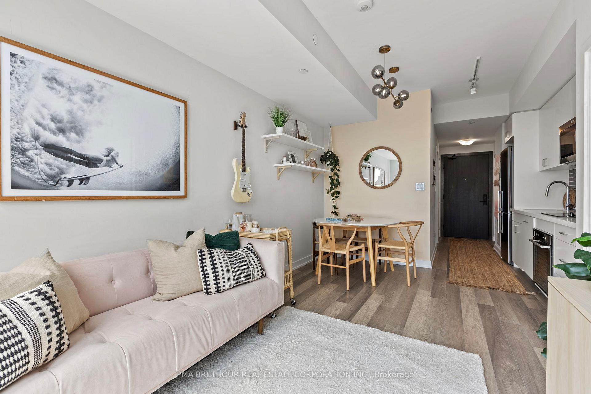 Photo 3 of Unit 803, 2799 Kingston Road, Scarborough, Cliffcrest — HOMEH