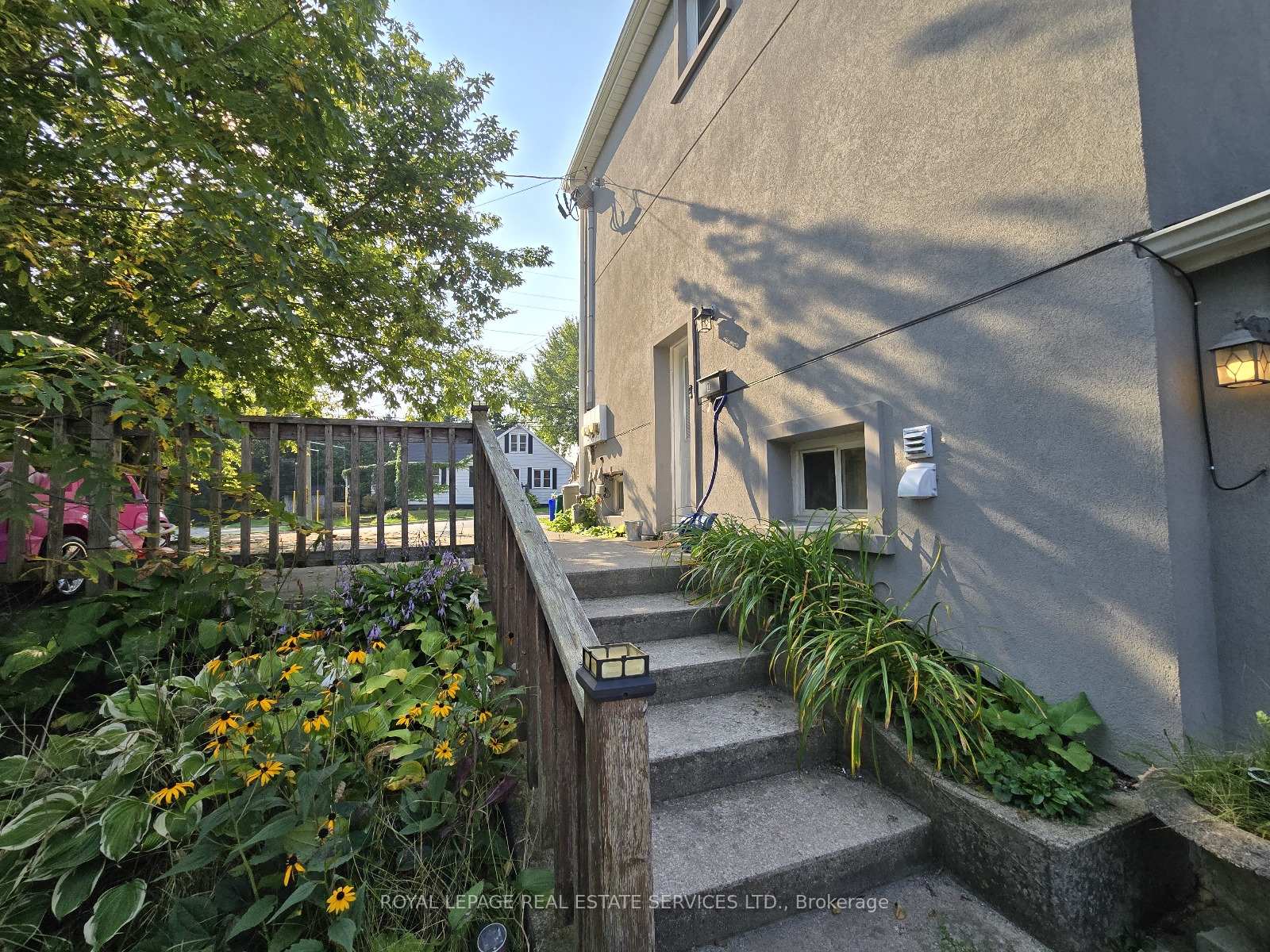 Front of Unit 2, 18 Ewing Street