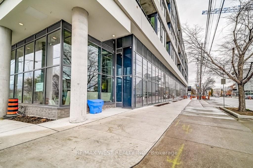 Photo 2 of Unit 513, 859 The Queensway, Etobicoke, Stonegate-Queensway — HOMEH