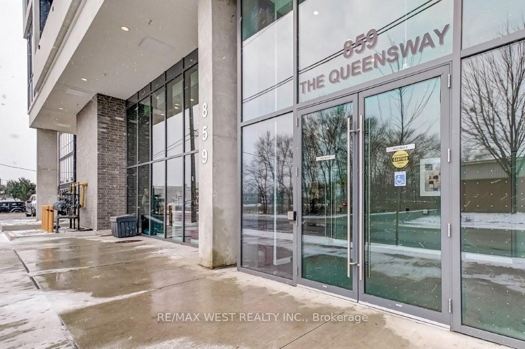 Photo 3 of Unit 513, 859 The Queensway, Etobicoke, Stonegate-Queensway — HOMEH