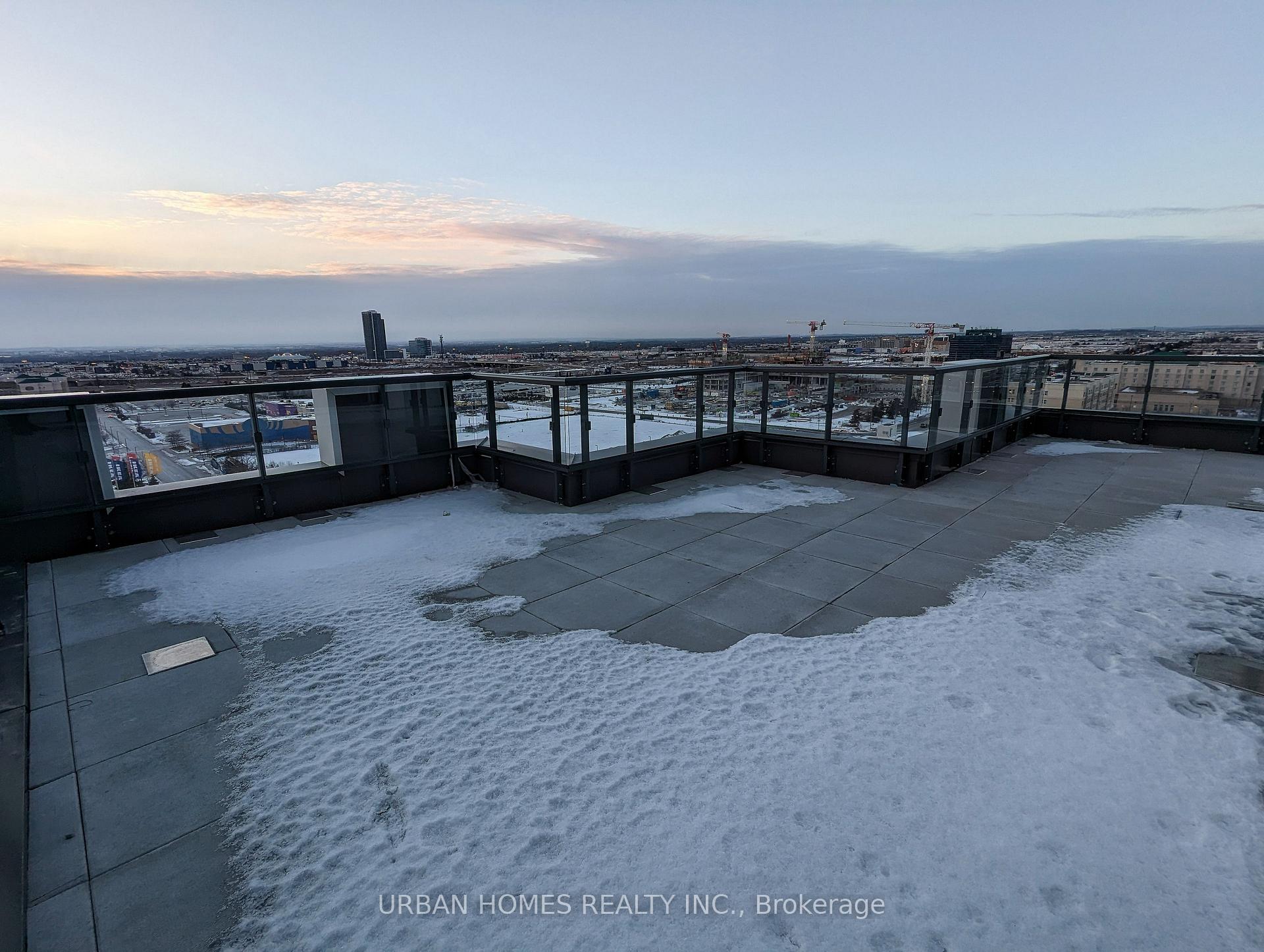 Photo 1 of Unit 1210, 10 Honeycrisp Crescent, Vaughan, Vaughan Corporate Centre — HOMEH