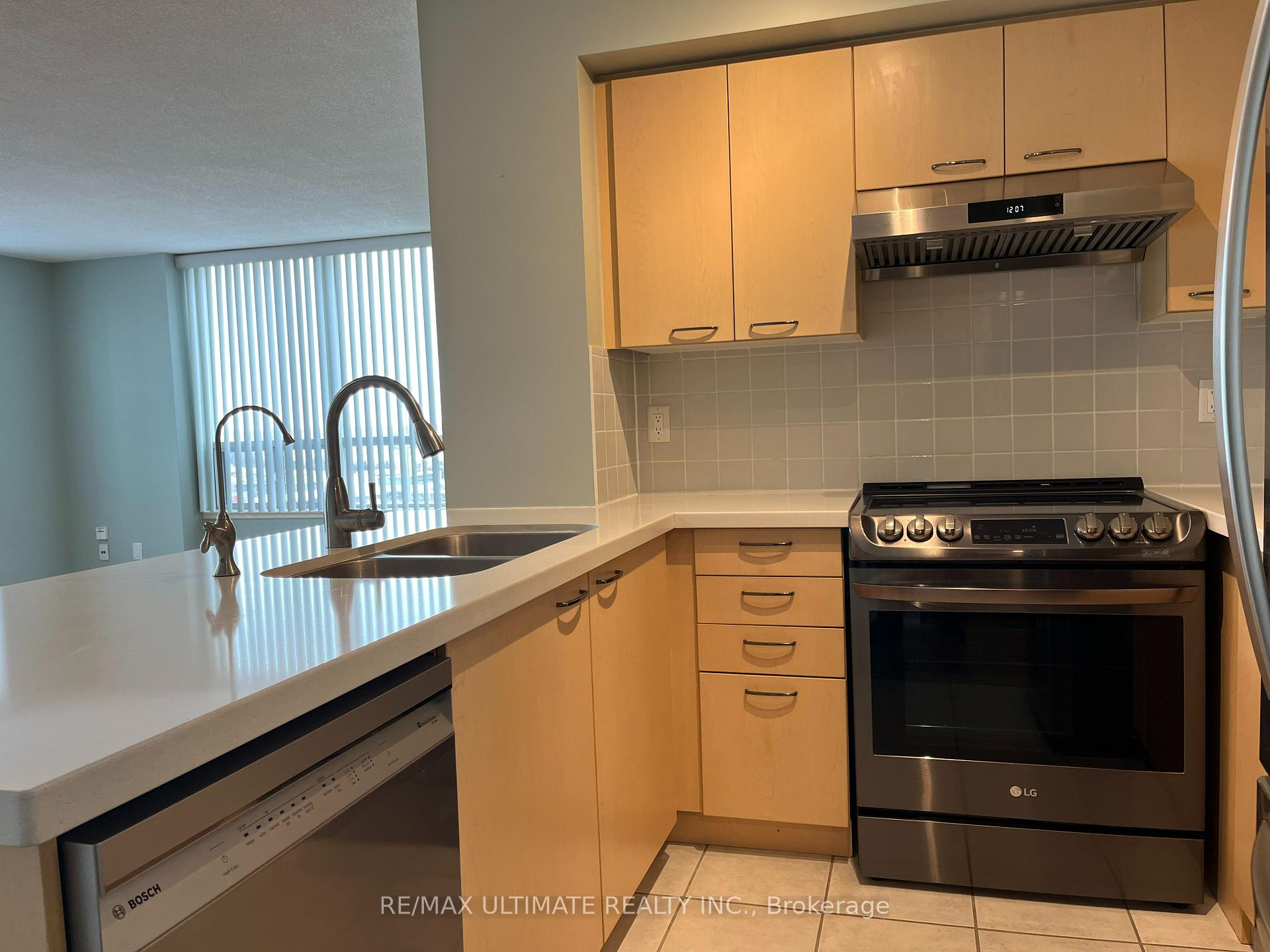 Photo 23 of Unit 818, 48 Suncrest Boulevard, Markham, Commerce Valley — HOMEH