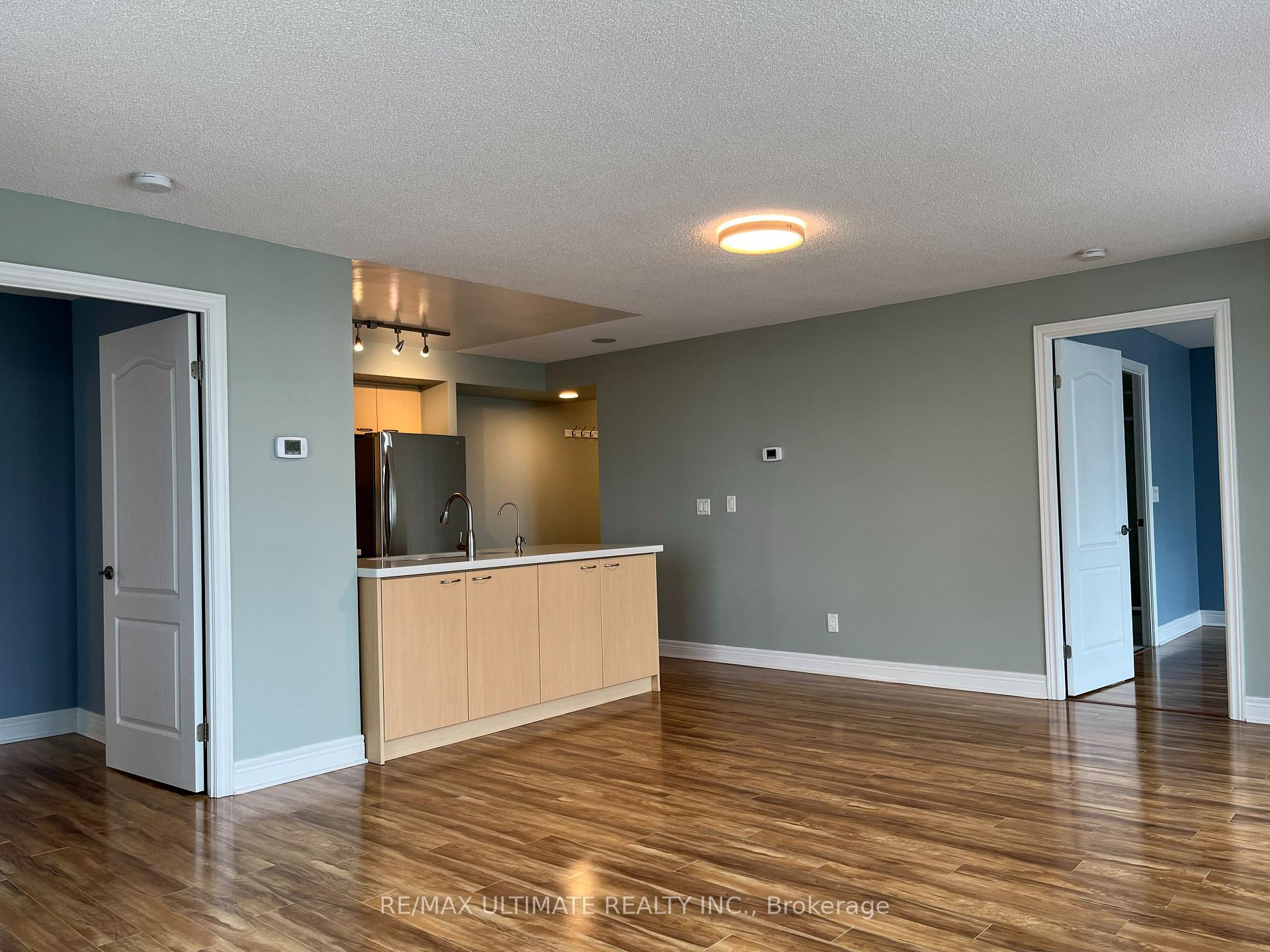 Photo 5 of Unit 818, 48 Suncrest Boulevard, Markham, Commerce Valley — HOMEH