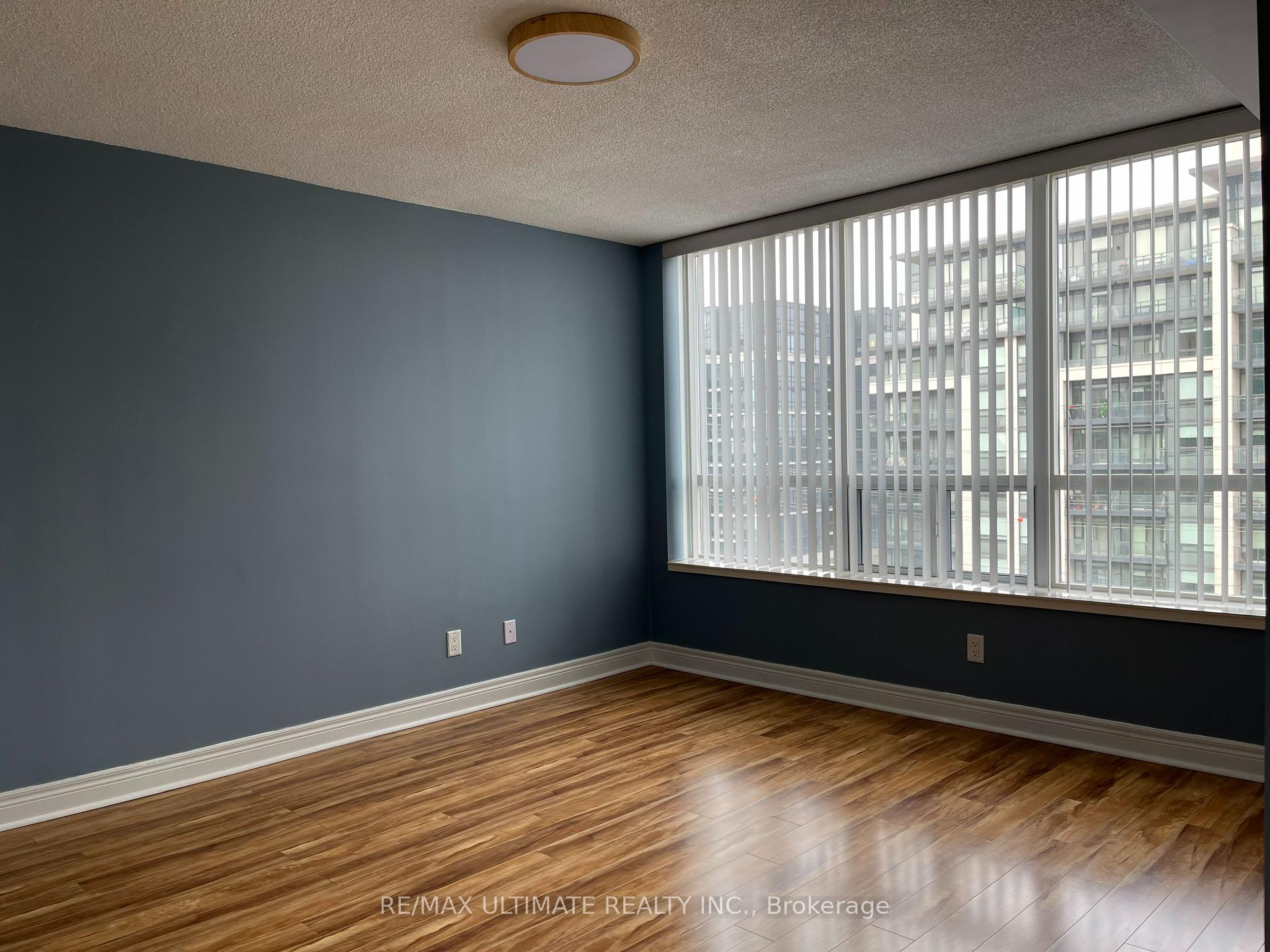 Photo 6 of Unit 818, 48 Suncrest Boulevard, Markham, Commerce Valley — HOMEH