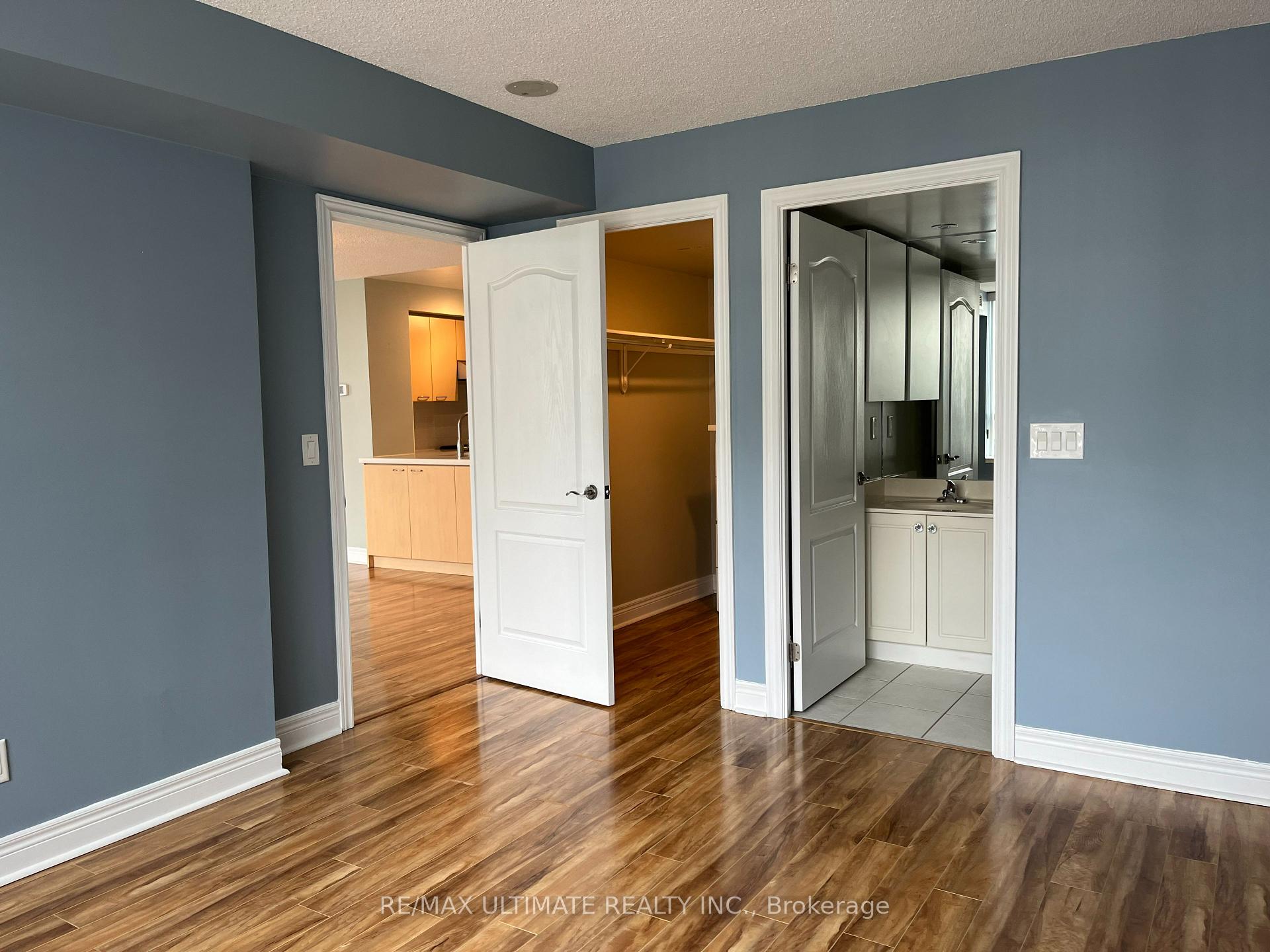 Photo 11 of Unit 818, 48 Suncrest Boulevard, Markham, Commerce Valley — HOMEH
