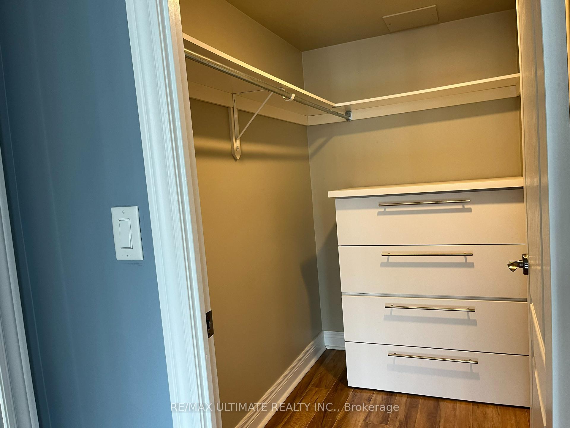 Photo 12 of Unit 818, 48 Suncrest Boulevard, Markham, Commerce Valley — HOMEH