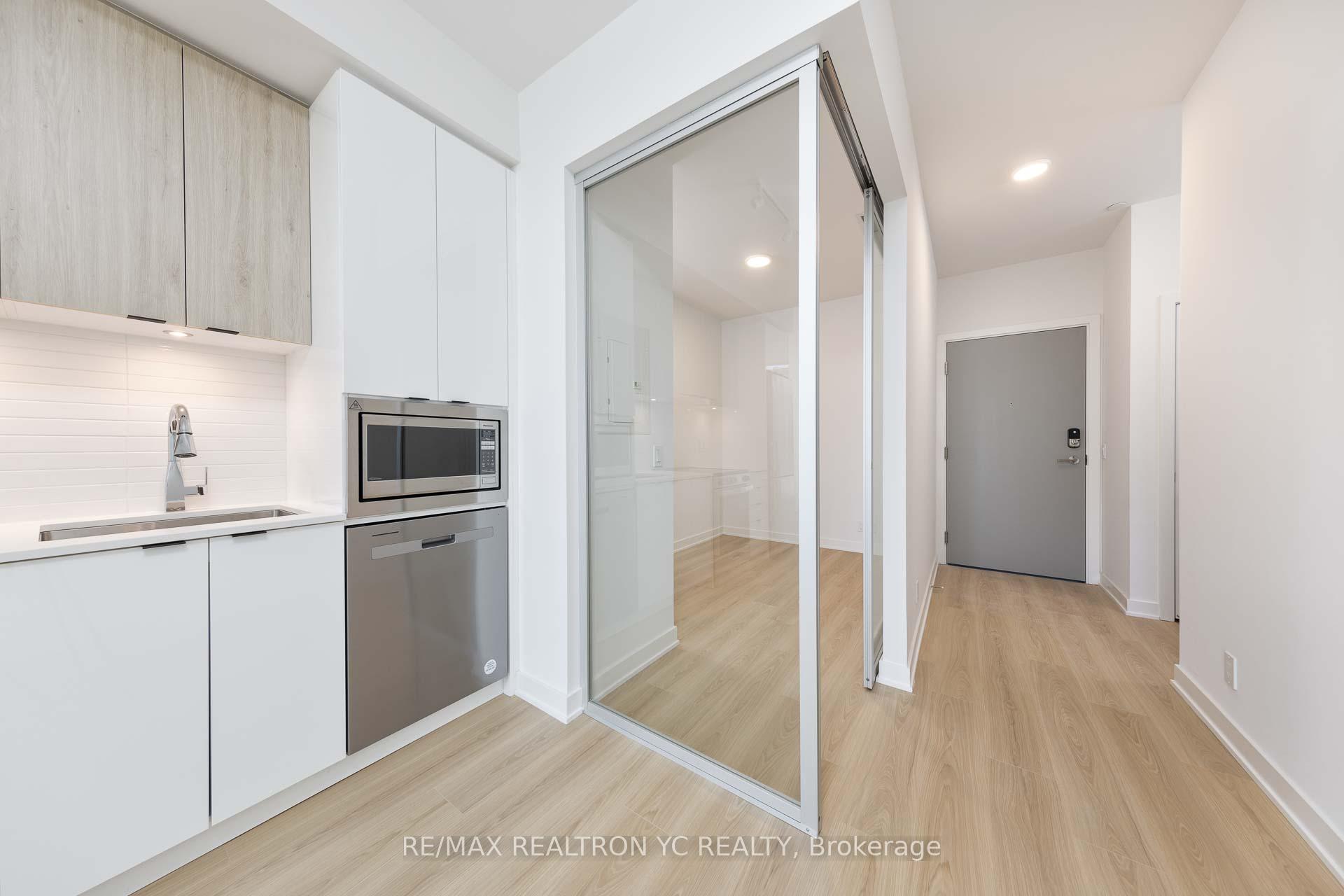 Photo 11 of Unit A205, 30 Upper Mall Way, Vaughan, Brownridge — HOMEH