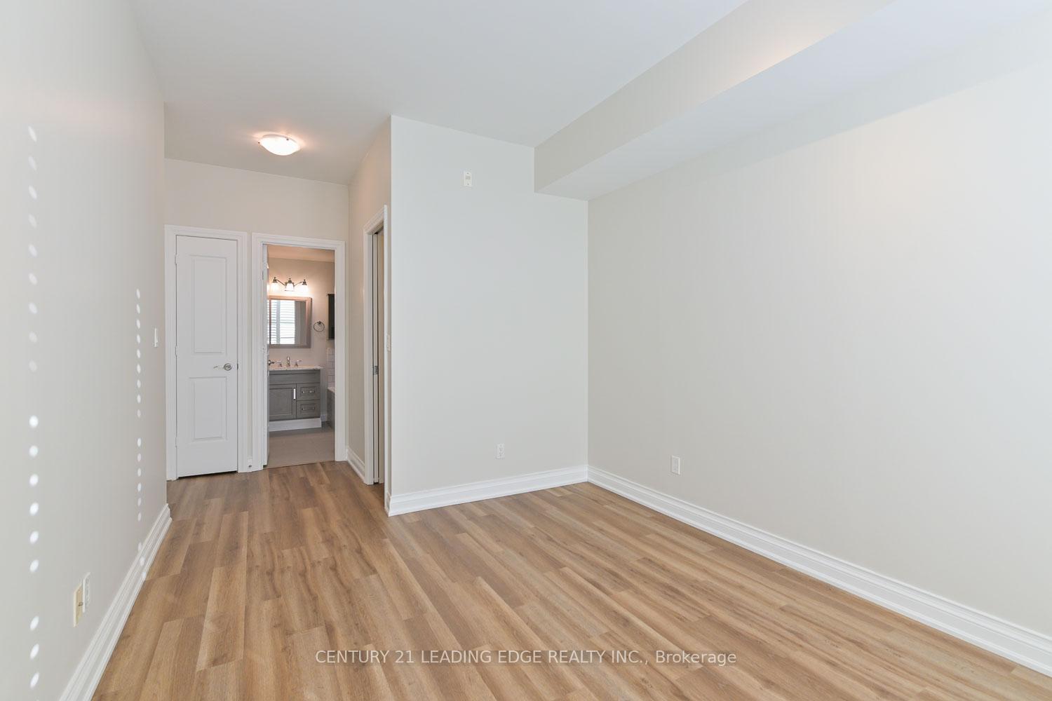 Photo 12 of Unit 302, 68 Main Street N, Markham, Old Markham Village — HOMEH