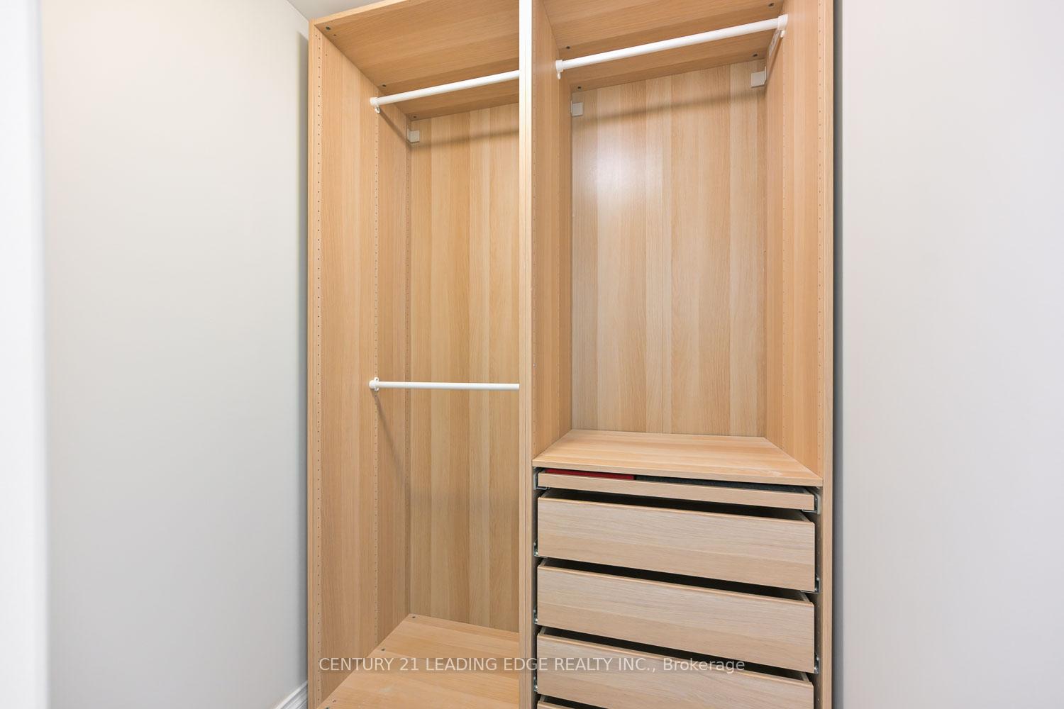 Photo 7 of Unit 302, 68 Main Street N, Markham, Old Markham Village — HOMEH
