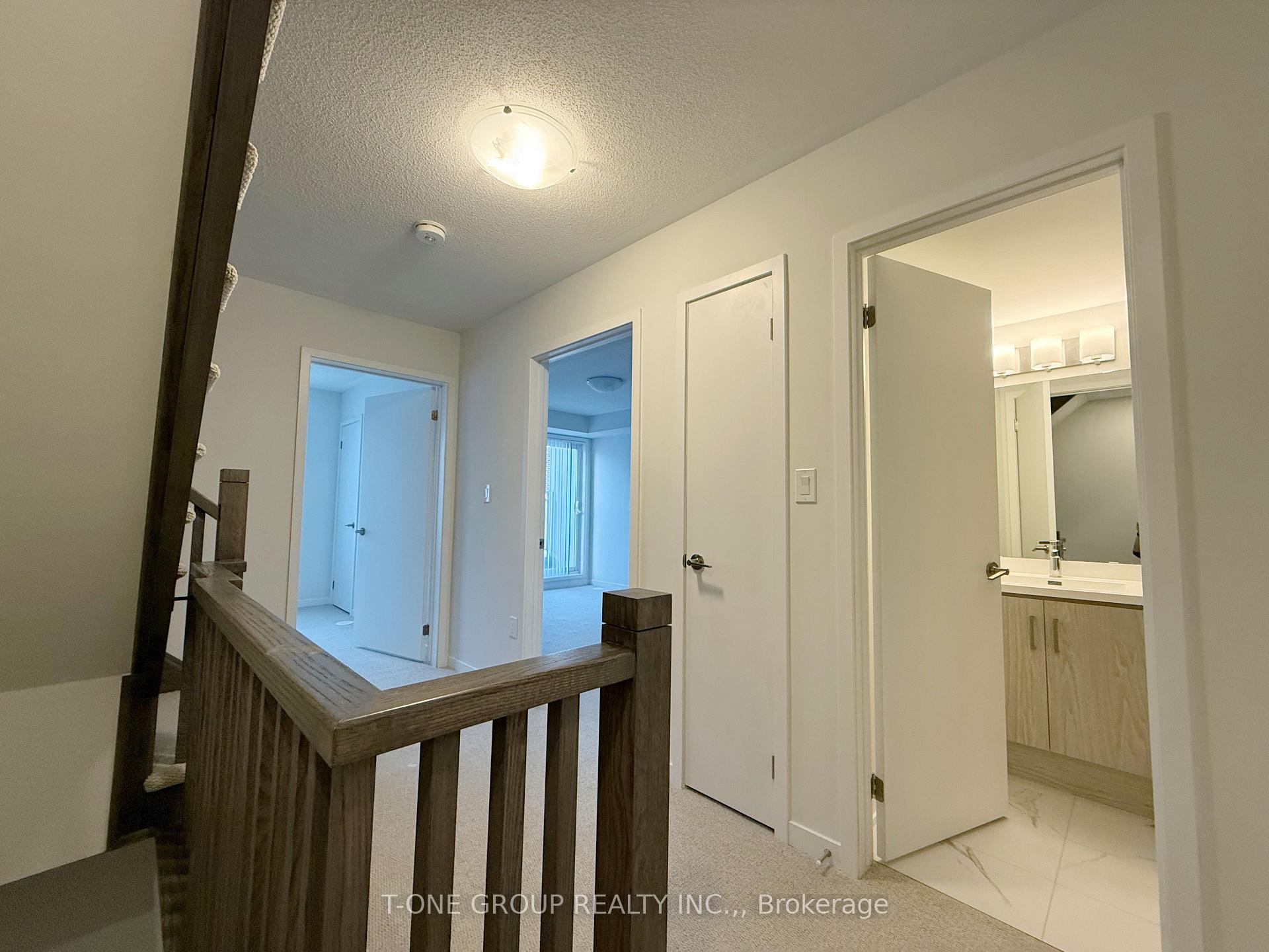 Photo 12 of Unit 352, 100 Honeycrisp Crescent, Vaughan, Vaughan Corporate Centre — HOMEH