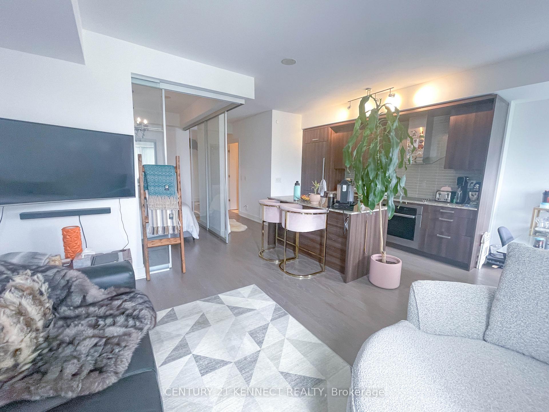 Photo 2 of Unit 613, 3018 Yonge Street, Toronto, Lawrence Park South — HOMEH