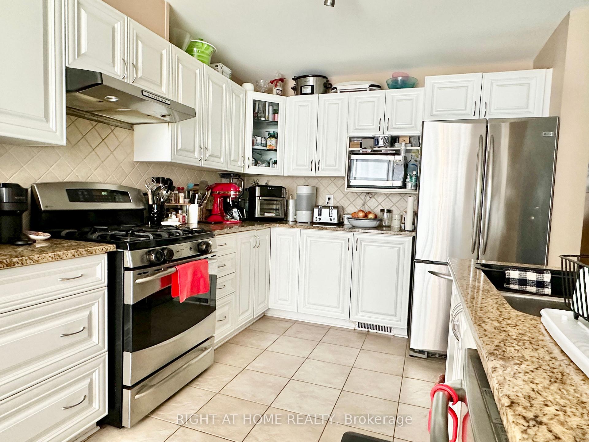 Photo 5 of 631 Paul Metivier Drive, Ottawa, Barrhaven - Strandherd — HOMEH