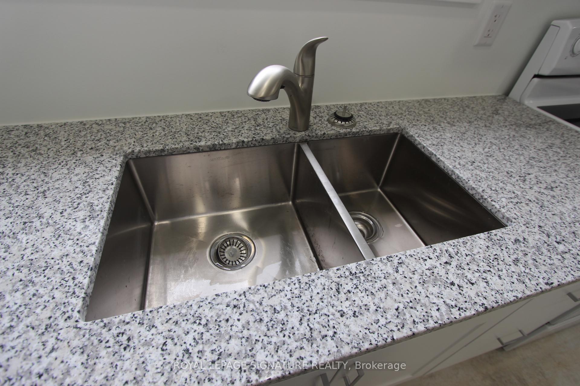 Photo 3 of Unit B, 155 Hanmer Street, Barrie, East Bayfield — HOMEH