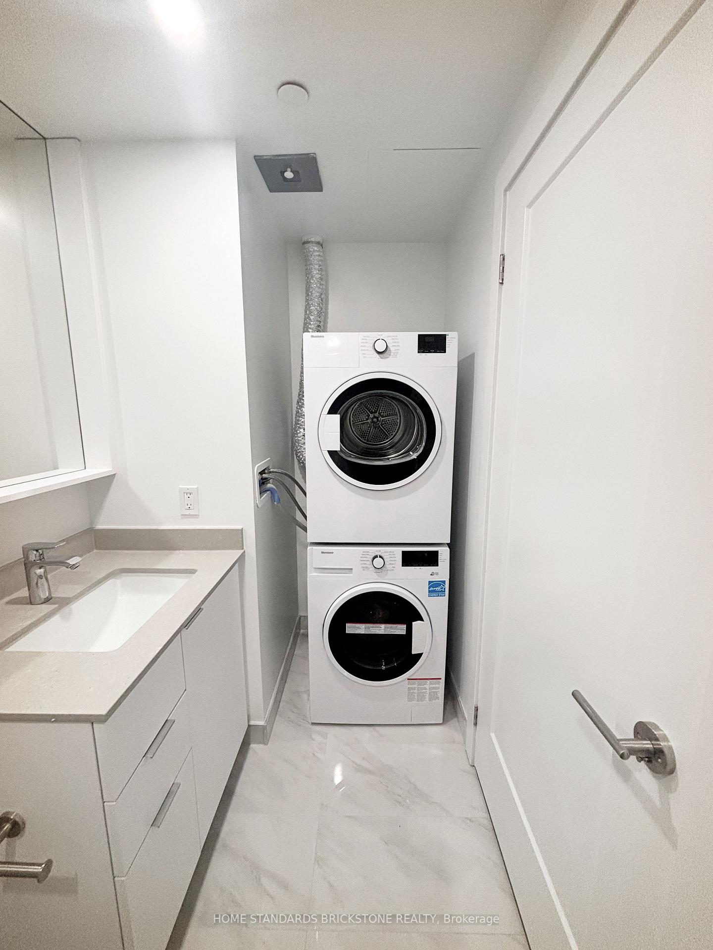 Photo 6 of Unit 1903, 8 Cedarland Drive, Markham, Unionville — HOMEH
