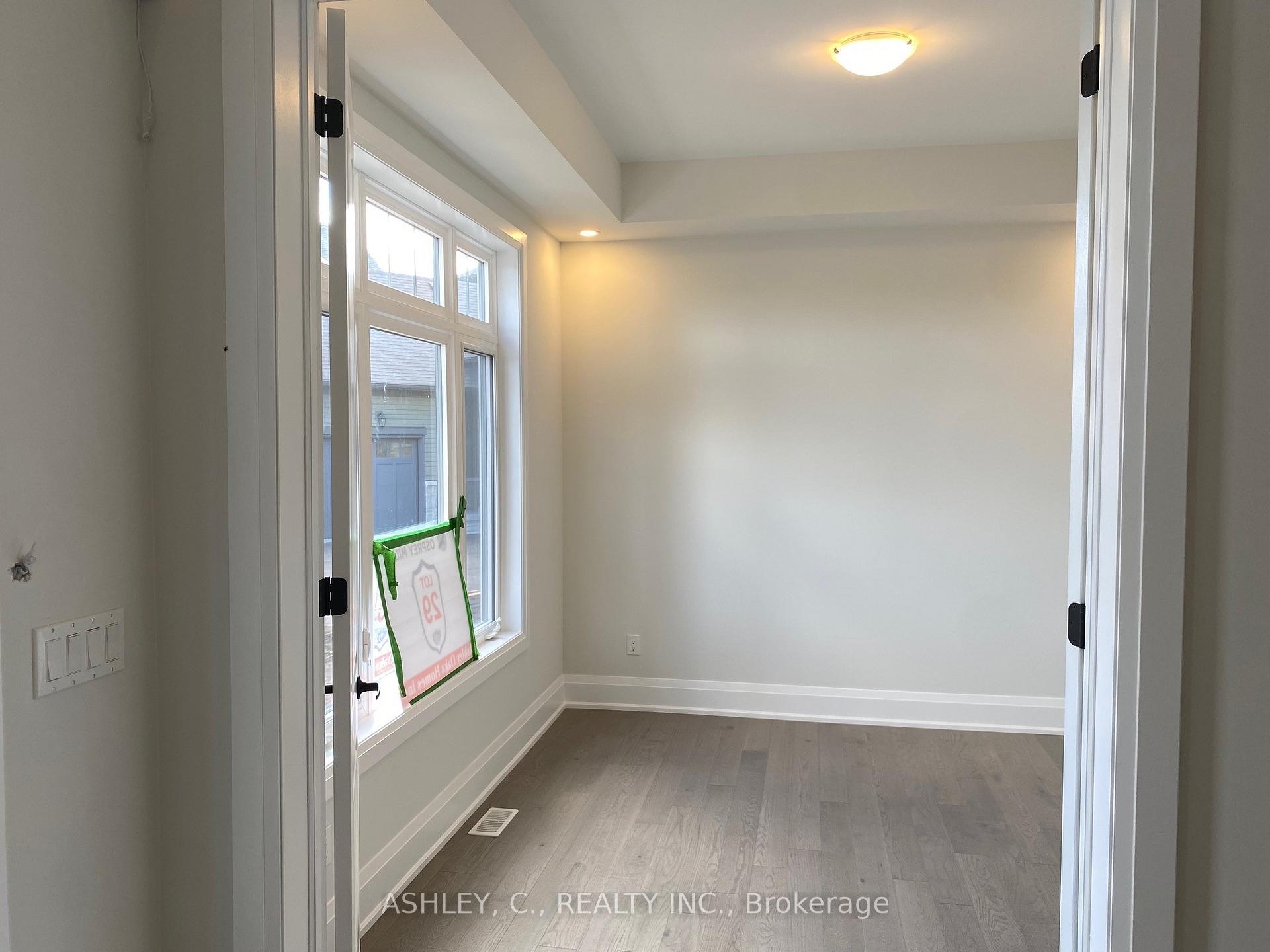 Photo 3 of 132 WIlliam Crisp Drive, Caledon, Alton — HOMEH